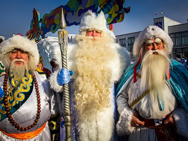 С праздником Белого месяца! Сагаан hарар, Сагаалганаар! 
